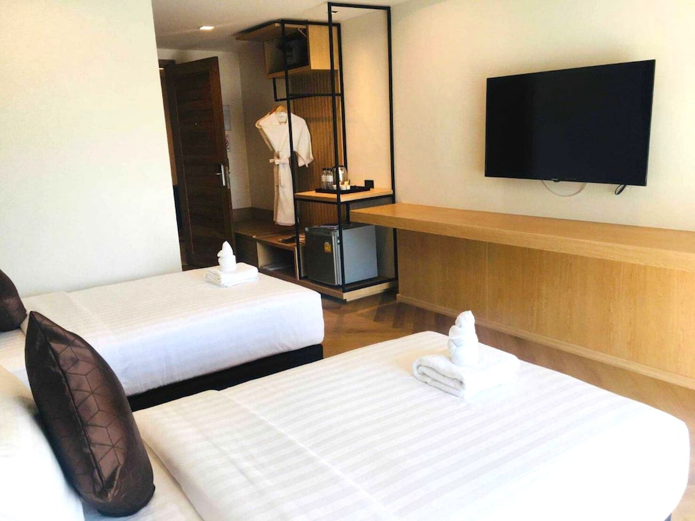 Deluxe Twin Room - Photo 6