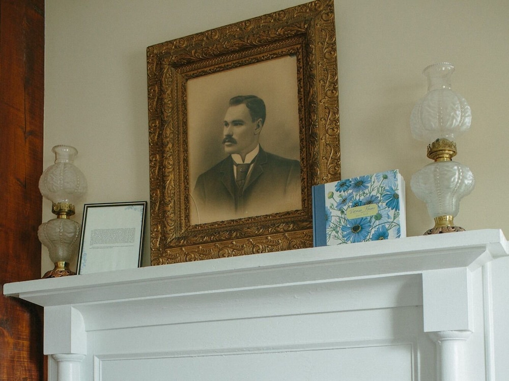 Standard Double Room, Ensuite (Uncle Charlie's Room) photo 3