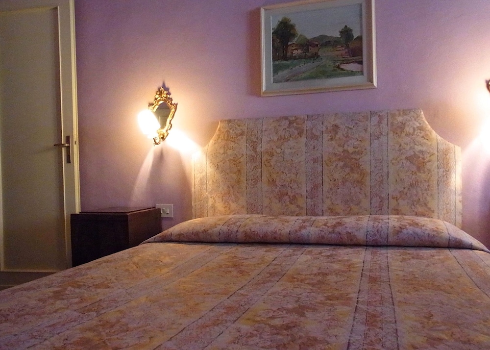 Standard Room photo 2