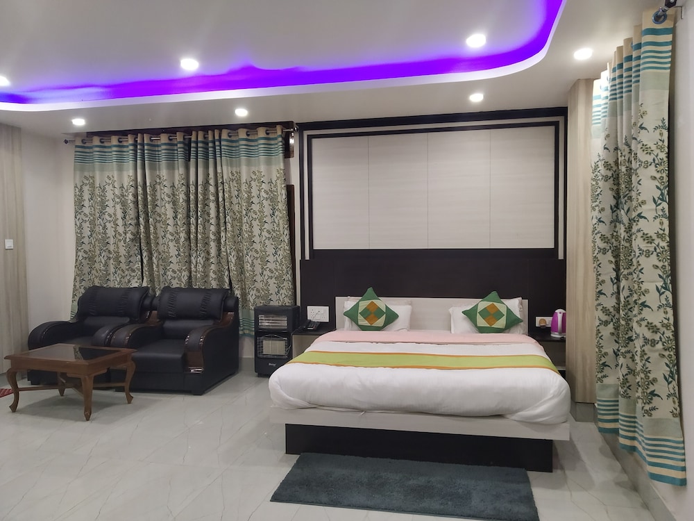 Executive Room - Photo 7