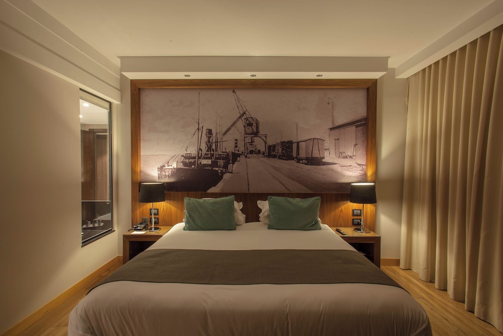 City Room (Parana)