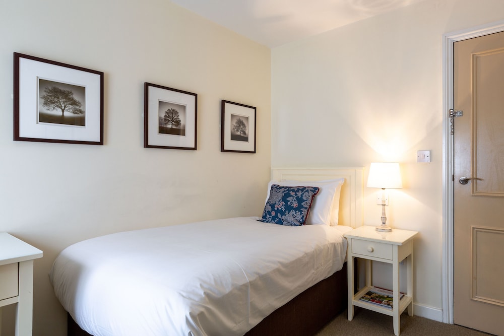 Single Room photo 1