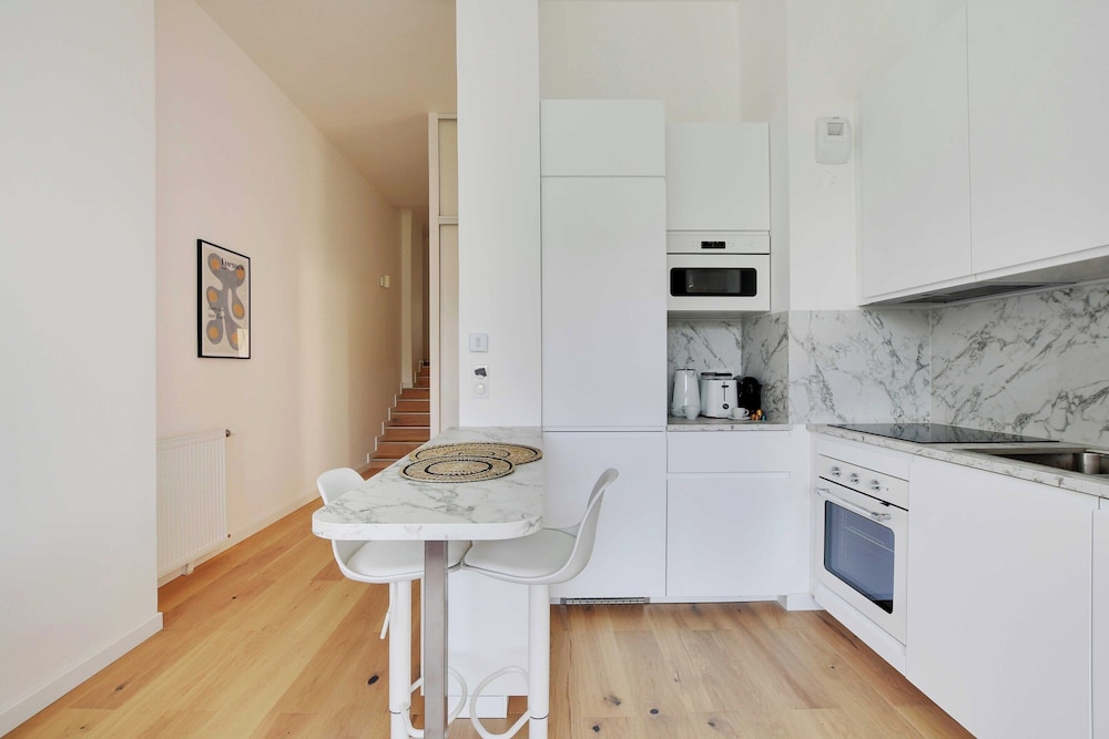 Apartment photo 2