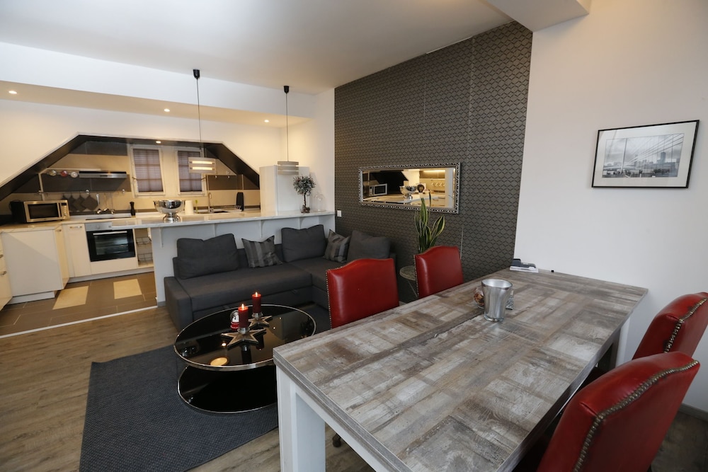 Basic Apartment, Terrace, Lake View photo 3