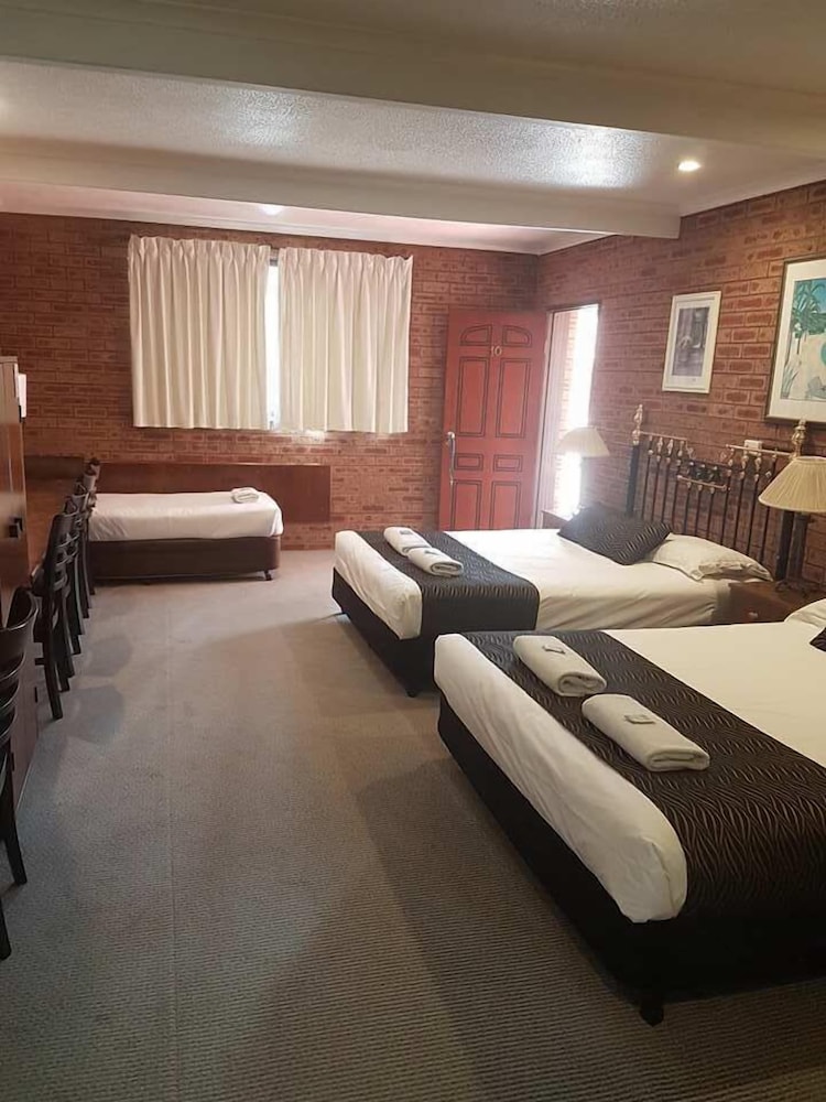 Family Triple Room photo 3