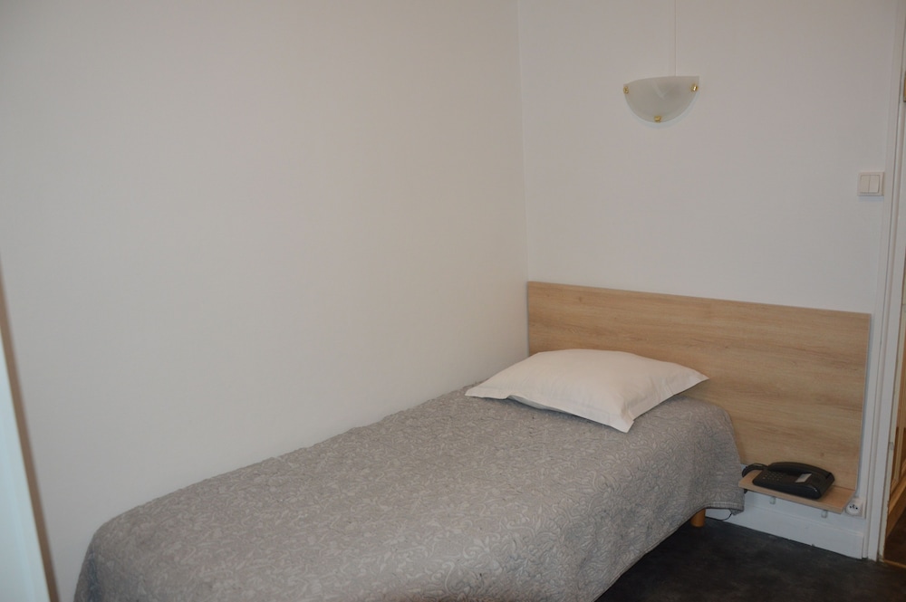 Economy Single Room (Toilets On The Bearing)