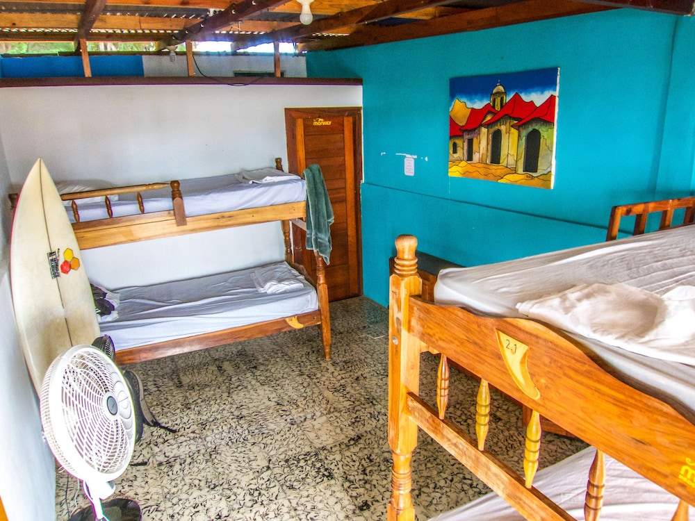 Classic Double or Twin Room, Mixed Dorm photo 1