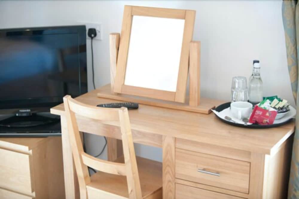 Double Room (Small) photo 3