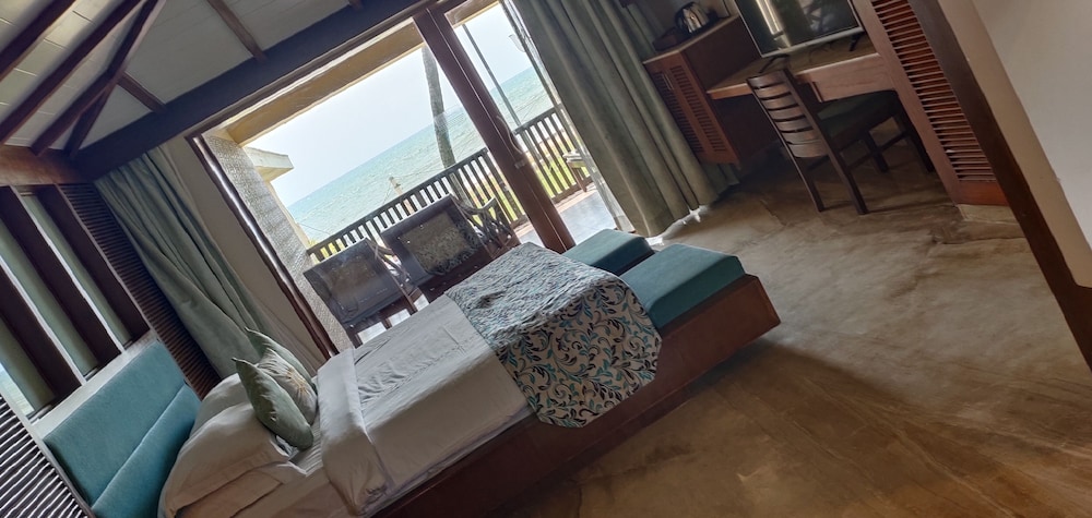 Suite, 1 Queen Bed (Beach Villa)