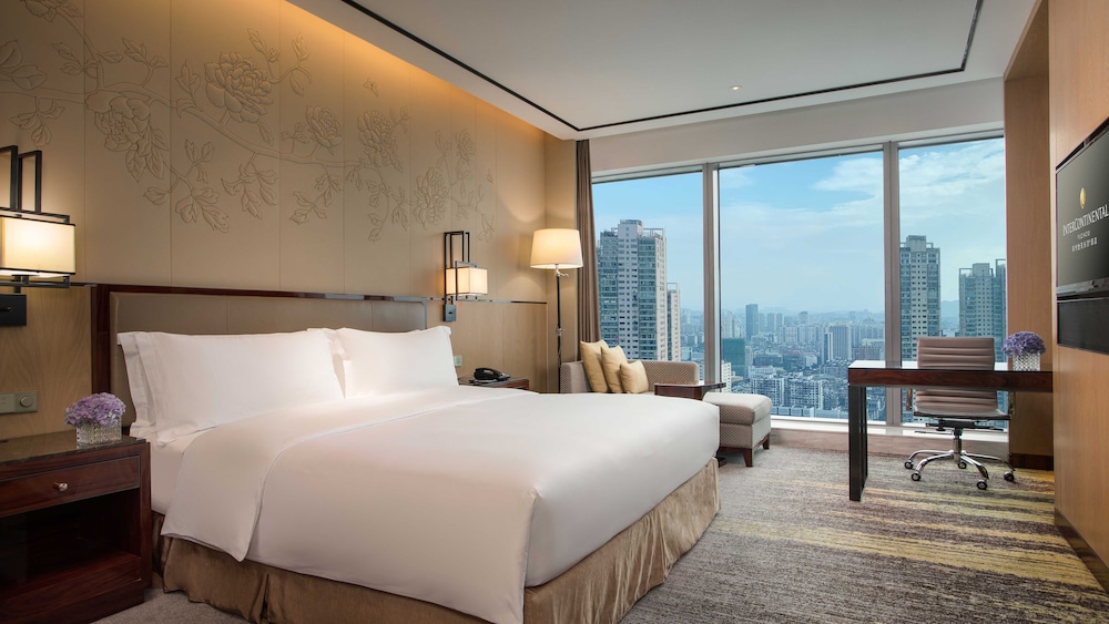Classic Room, 1 King Bed, City View