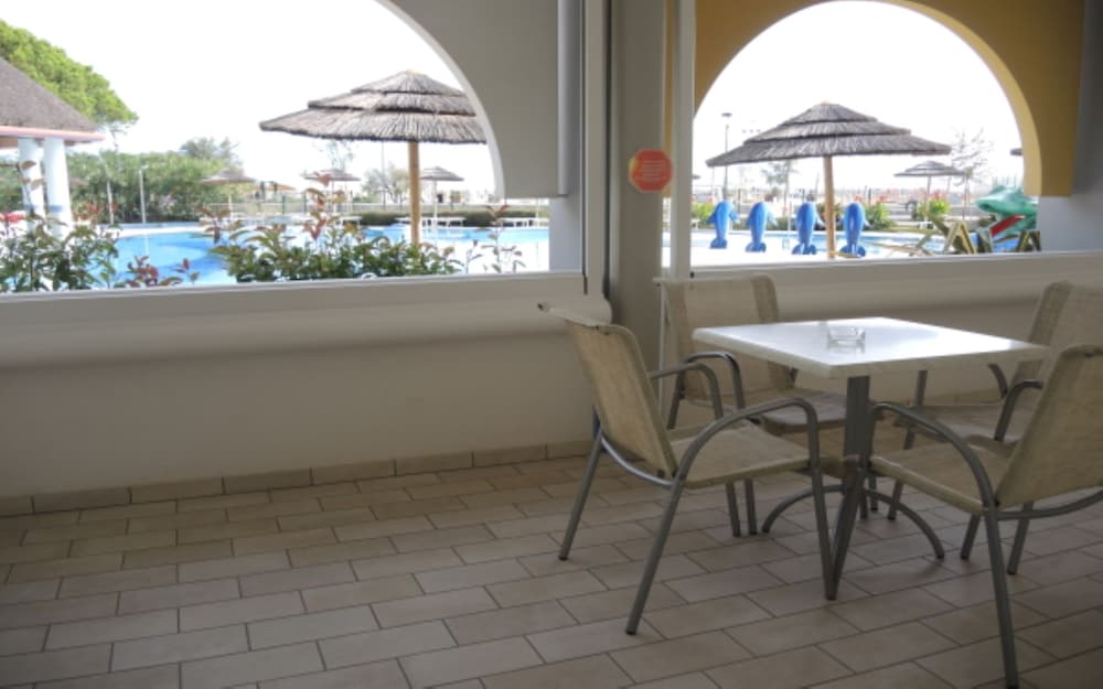 Studio, Multiple Bedrooms, Balcony, Pool View
