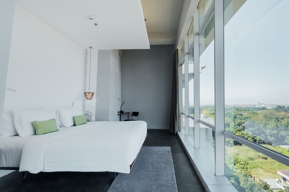 Grand Deluxe Room