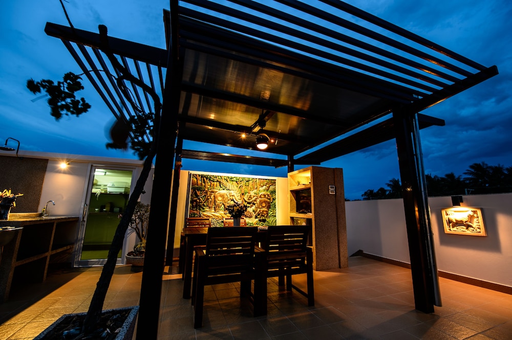 Premier Villa, 3 Bedrooms, Non Smoking, Kitchen photo 3