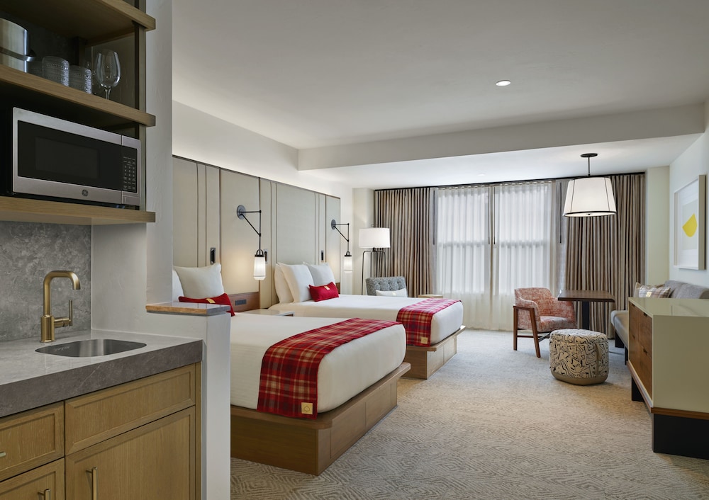 Room, 2 Queen Beds, Terrace (Pet Free)