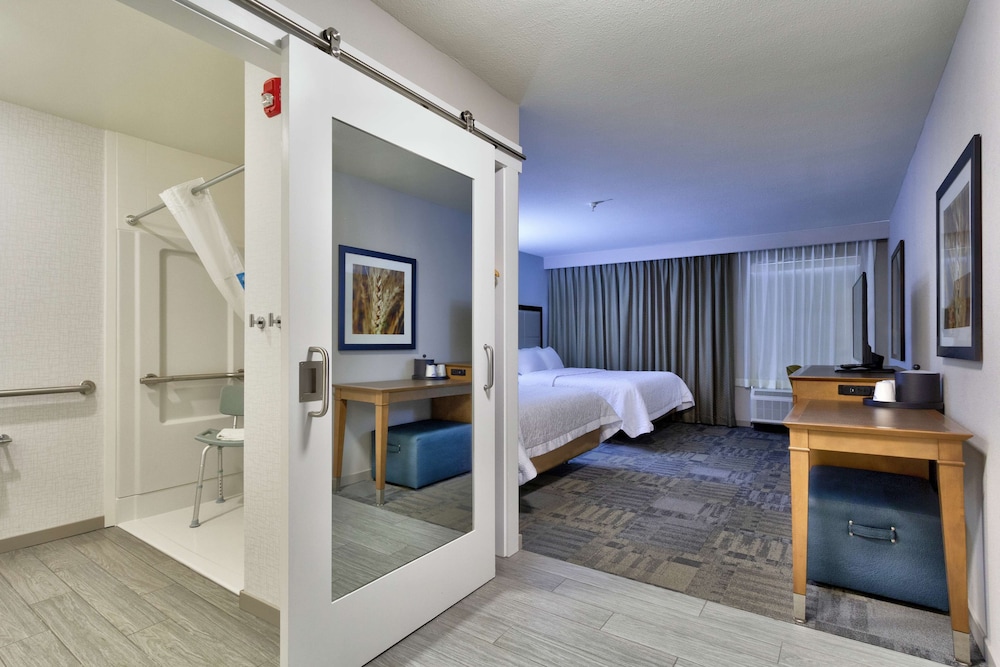 Room, 2 Queen Beds, Accessible, Non Smoking (Roll in Shower) - Photo 1