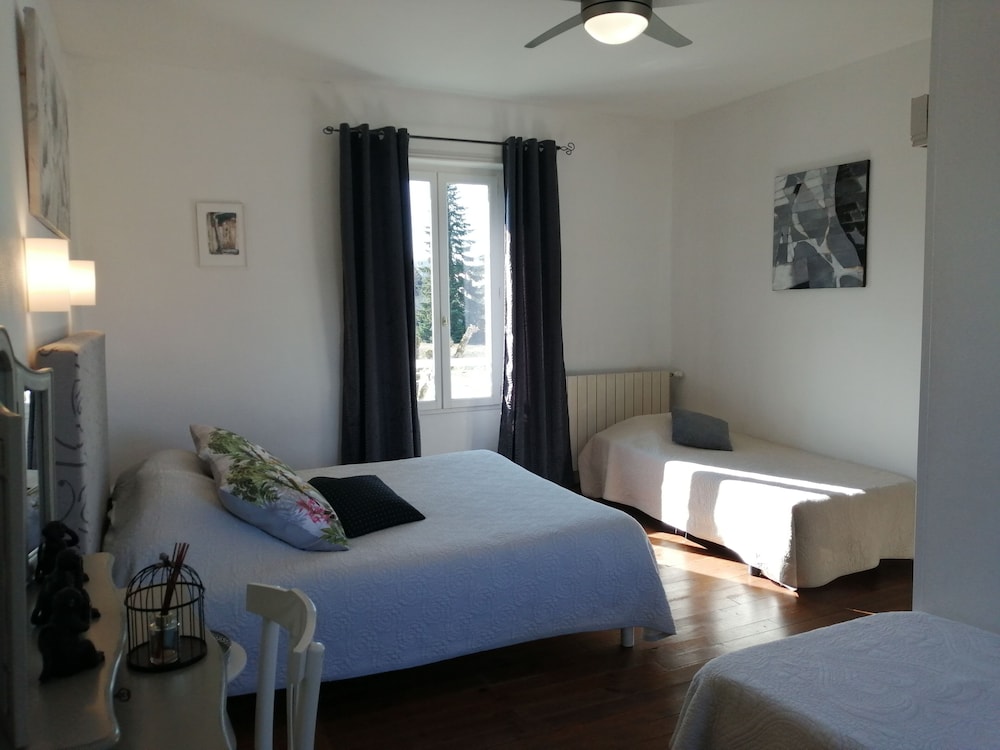 Family Room - Photo 7