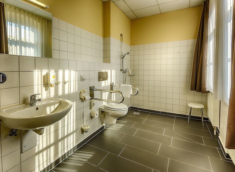 Triple Room, Accessible photo 3