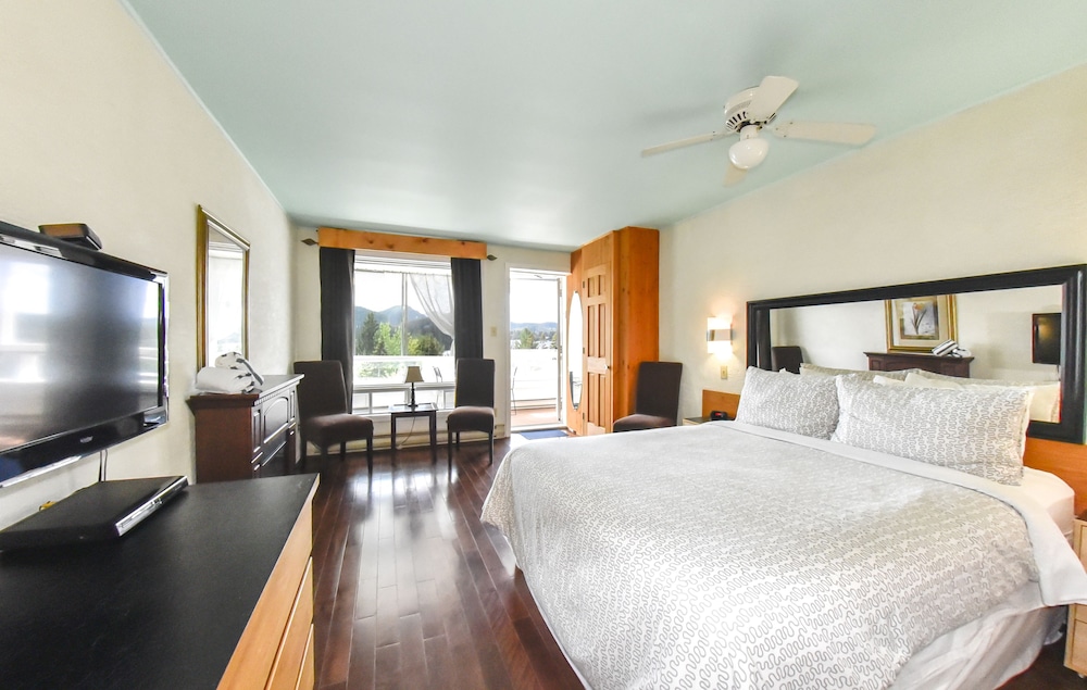 Classic Room, 1 Queen Bed, Fireplace photo 2