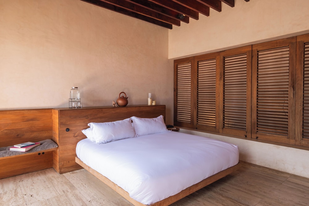 Deluxe Studio Suite, 1 King Bed