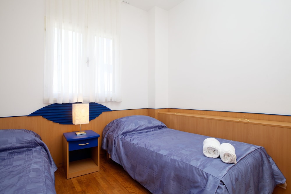 Family Apartment photo 3