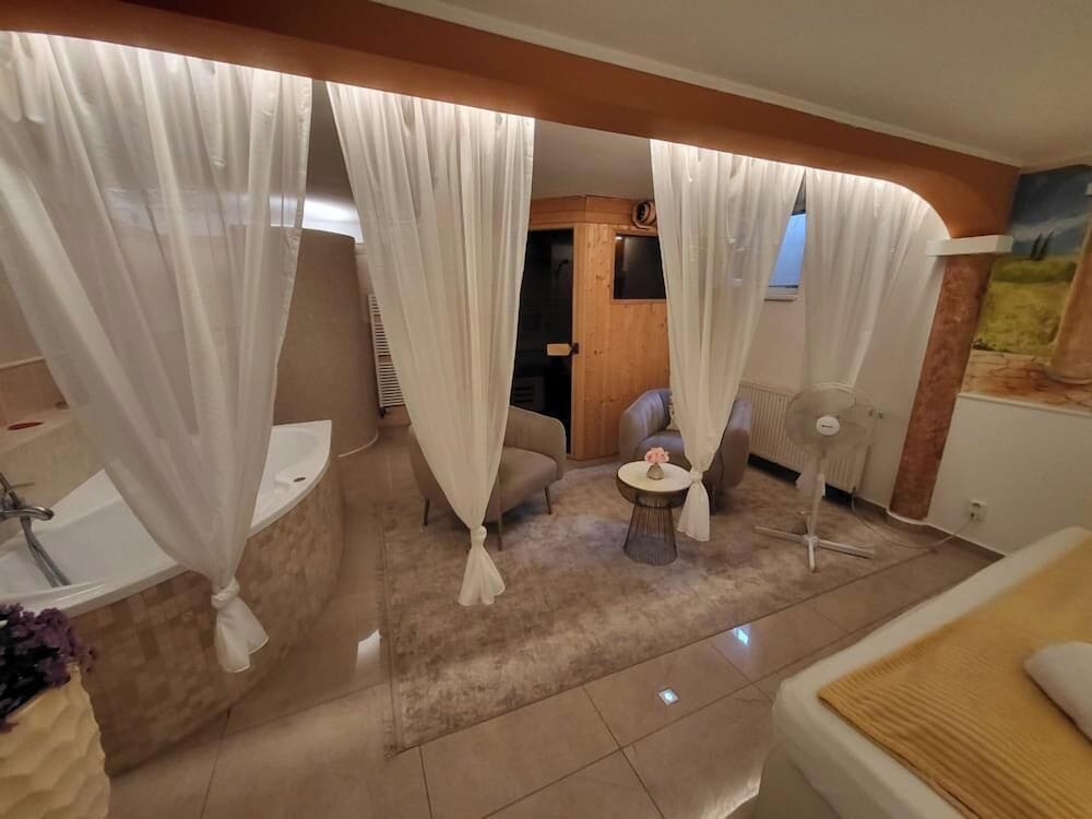 Romantic Room (Sauna for a fee) photo 2