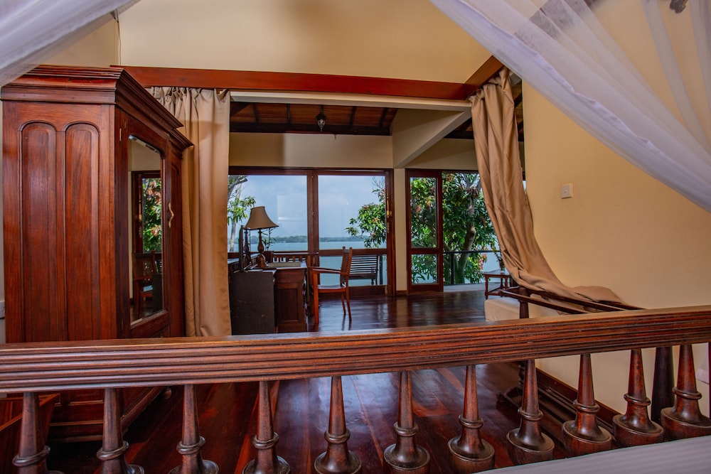 Exclusive Villa, Lake View photo 2