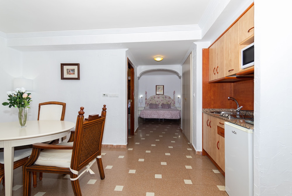Classic Studio, 1 Double Bed, City View