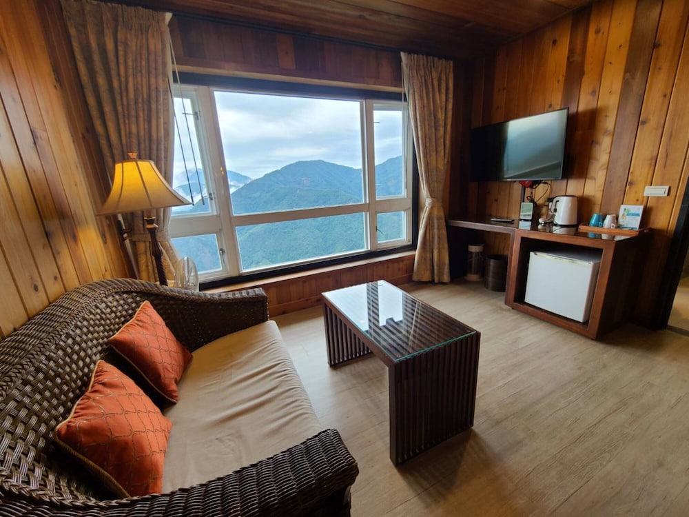 Grand Double Room, 1 Queen Bed (C) photo 1