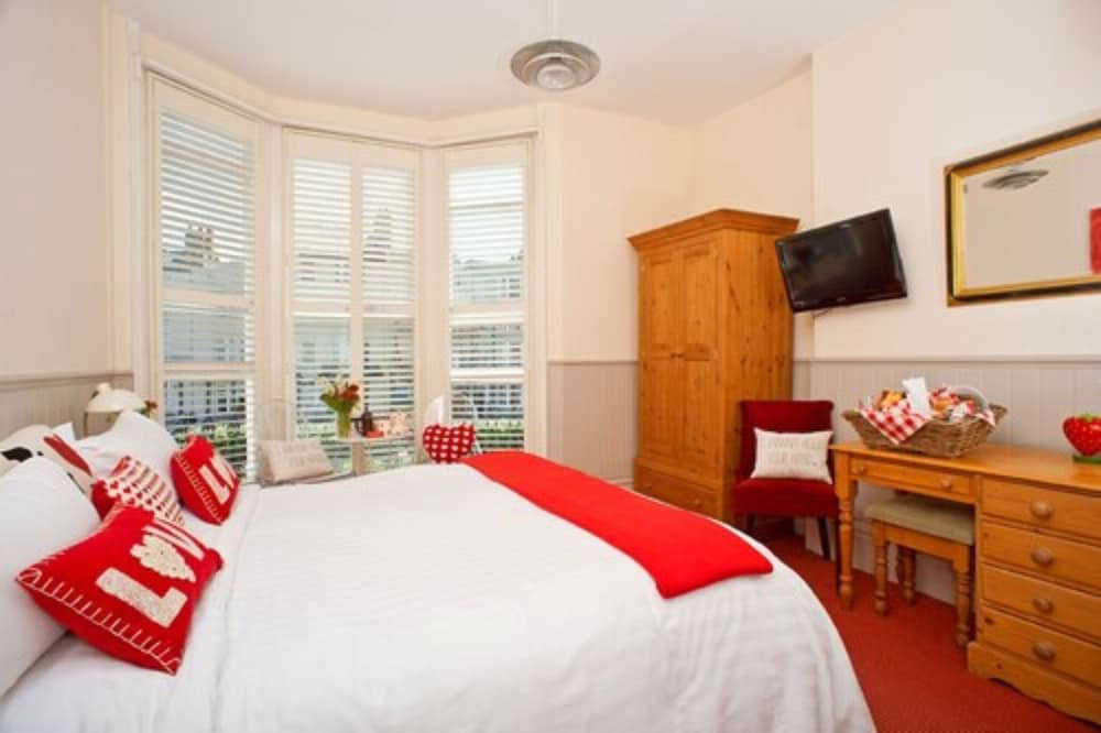 Double Room, Ensuite, Sea View photo 2