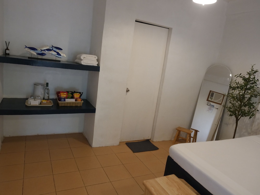 Standard Room (A/C) - Photo 6
