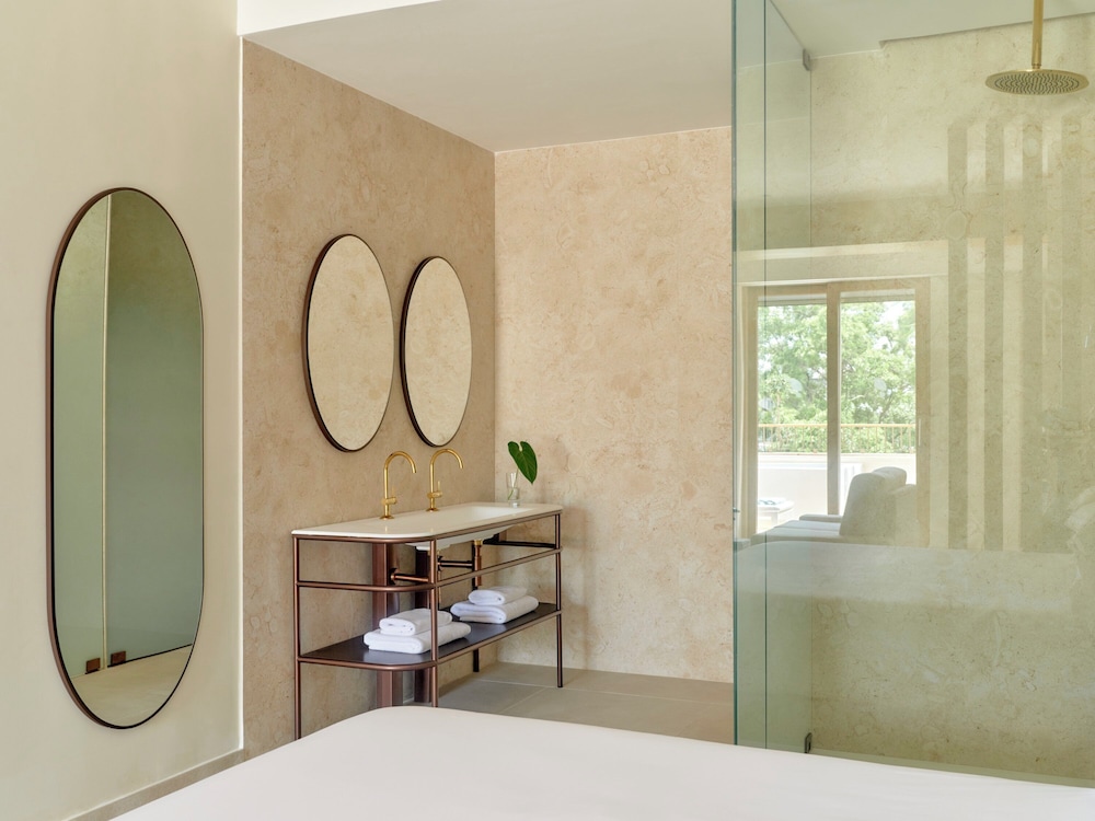 Suite, 1 King Bed, Bathtub (Roof Top, Terrace, Outdoor Bathtub) - Photo 8