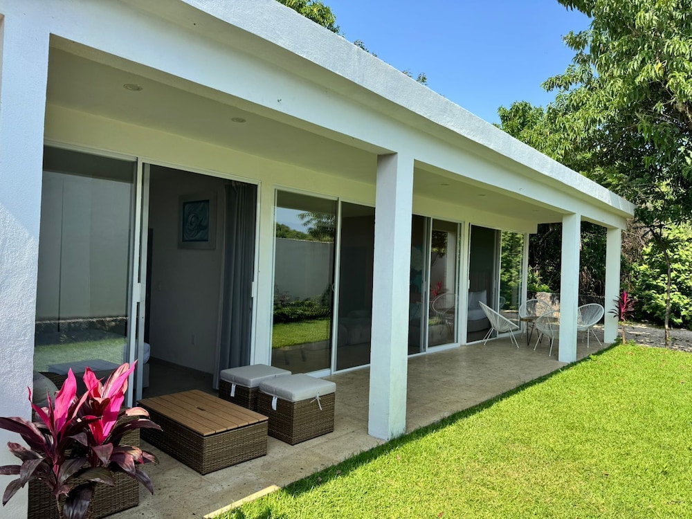 Basic Cottage photo 1