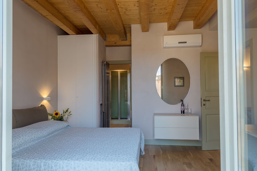 Comfort Suite, 2 Bedrooms, City View photo 2