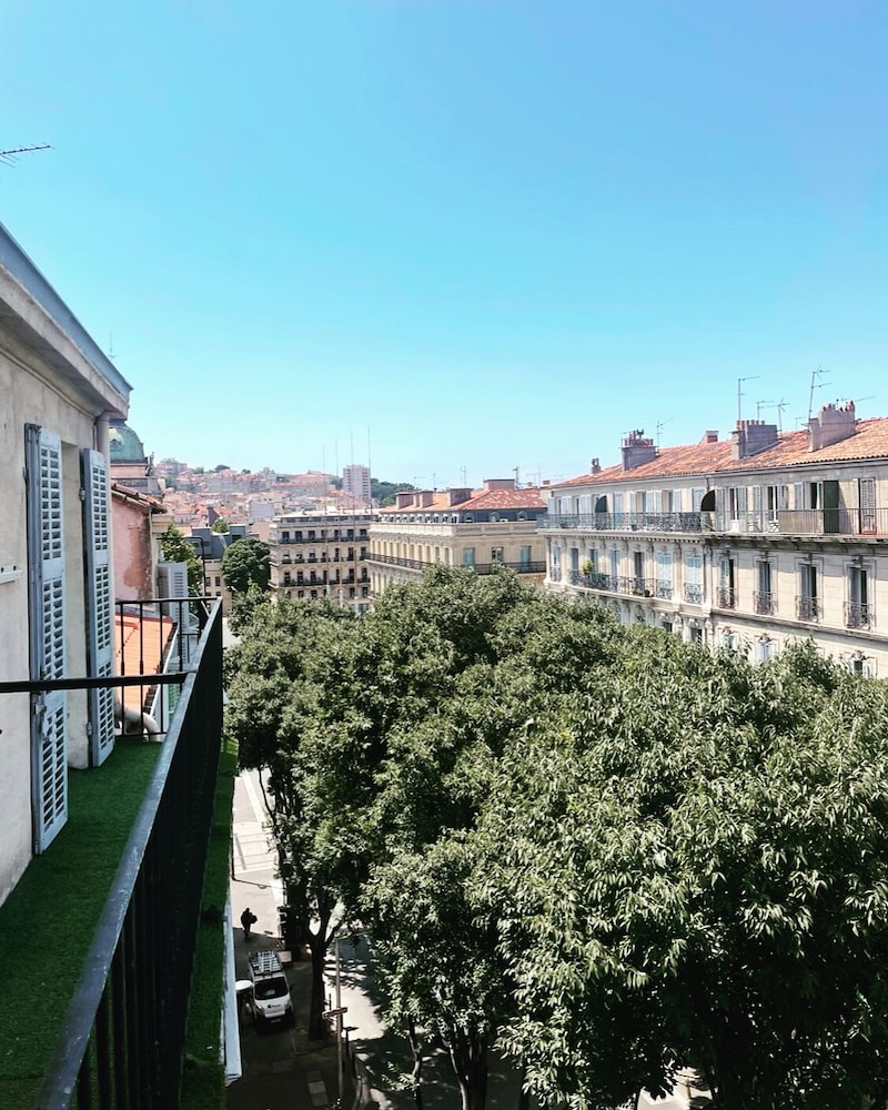 Superior Double Room, City View photo 3