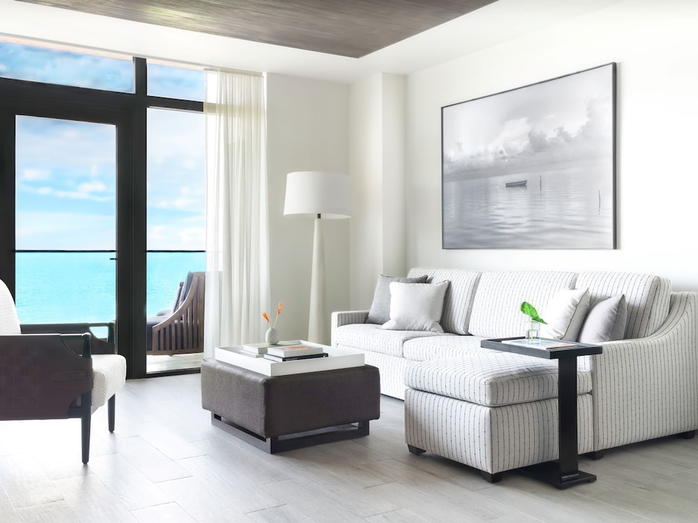 Suite, 1 King Bed, Ocean View (Roatan) - Photo 2