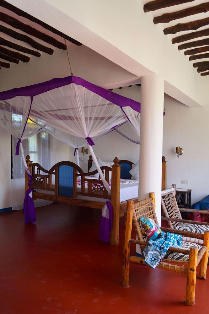 Honeymoon Studio Suite