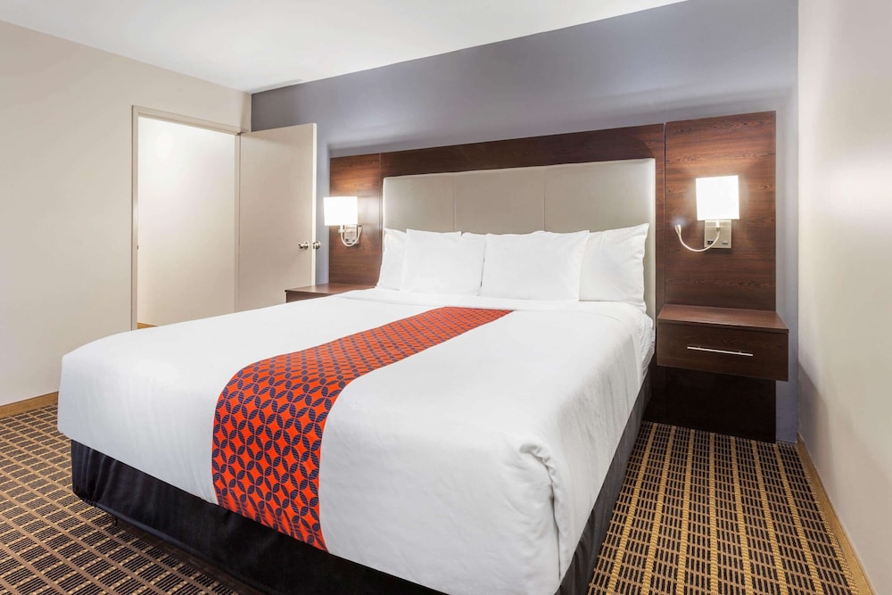 Presidential Room, 1 King Bed, Non Smoking