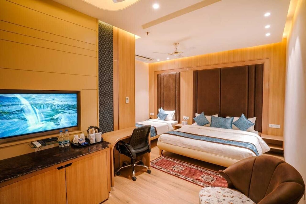 Luxury Triple Room