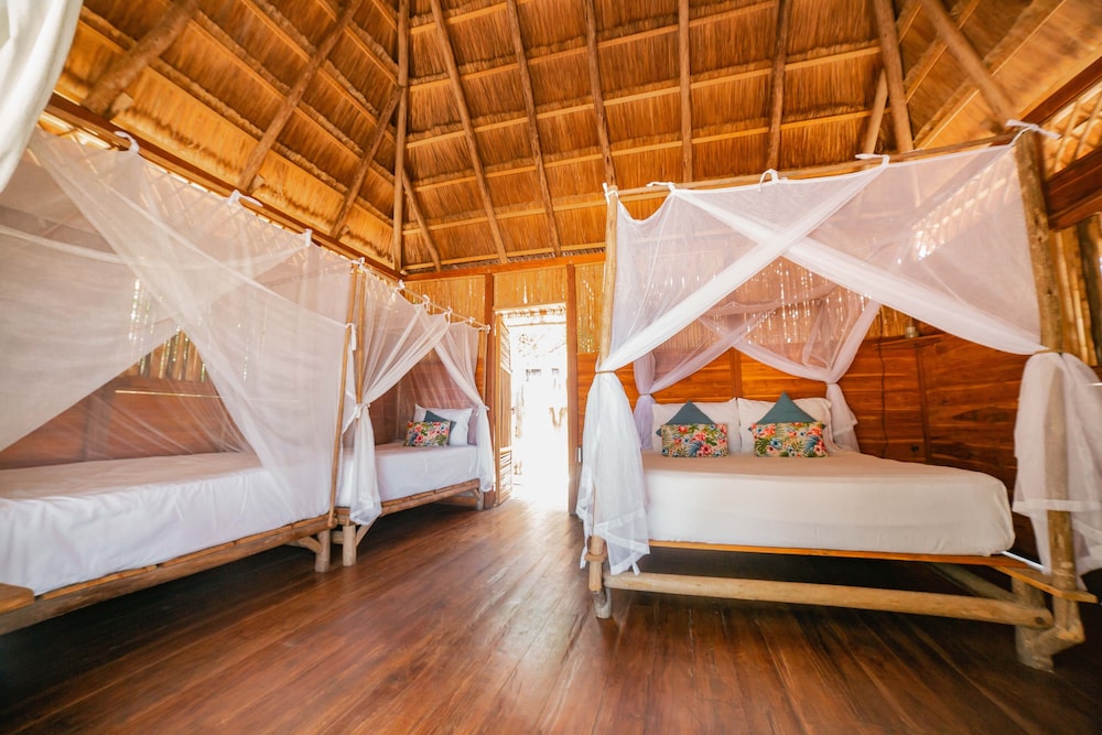 Cabin, Multiple Beds, Non Smoking, Beach View photo 1