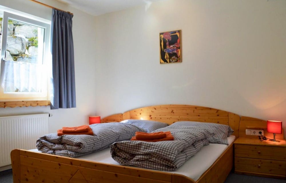 Standard Apartment, 2 Bedrooms, Balcony, Mountain View (I)