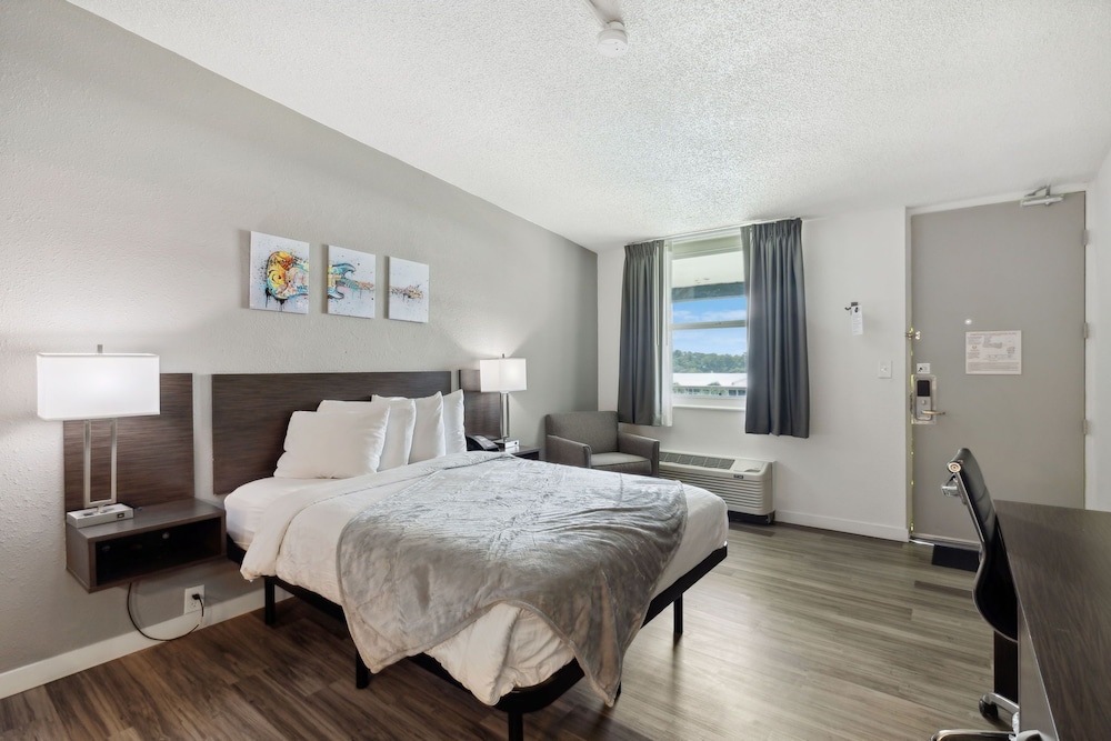 Standard Queen Room - Photo 1