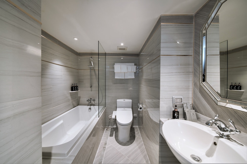 Premier Room