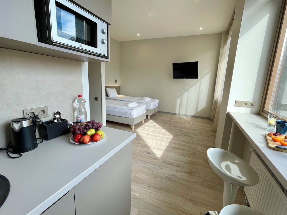 Twin Room, Accessible Bathtub