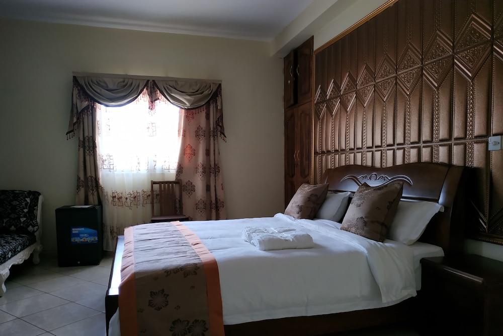 Standard Double Room photo 3