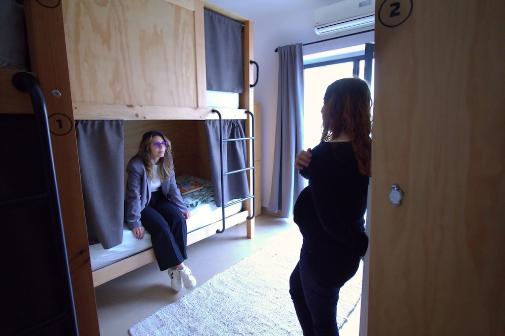 Bed in 4 Female Dorm w/Balcony and private wc photo 2