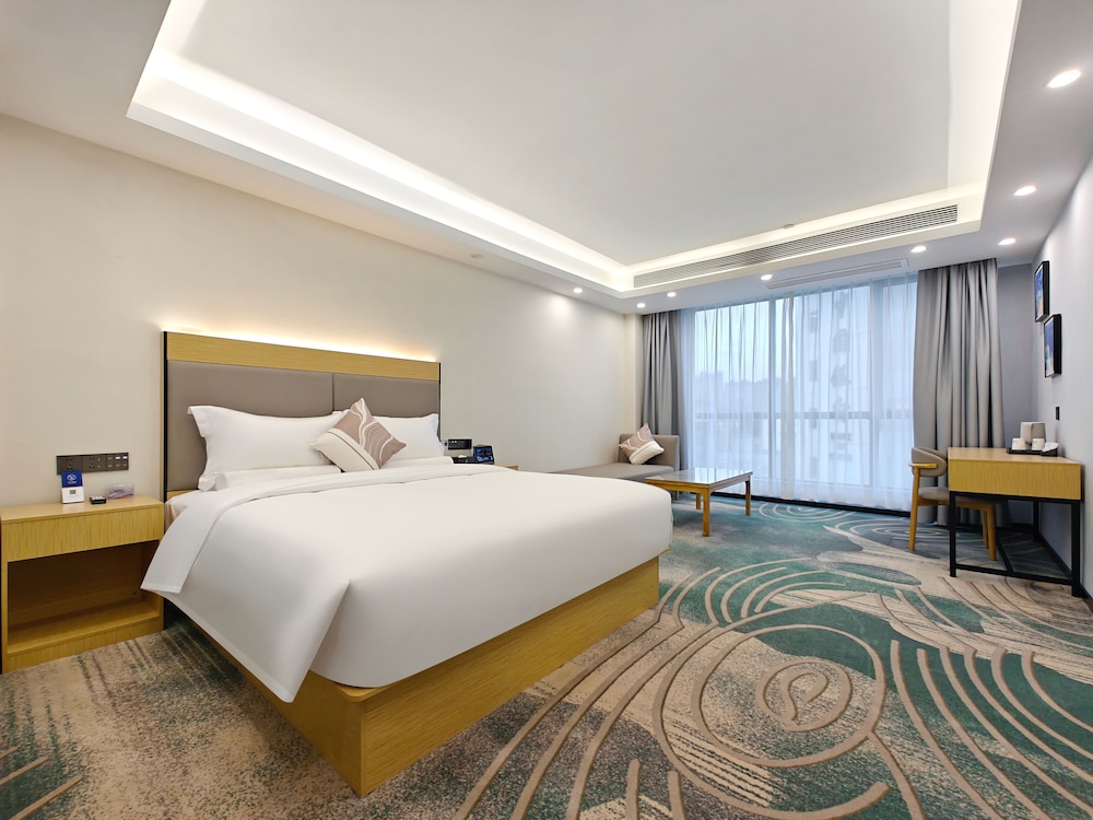 Superior Double Room, City View