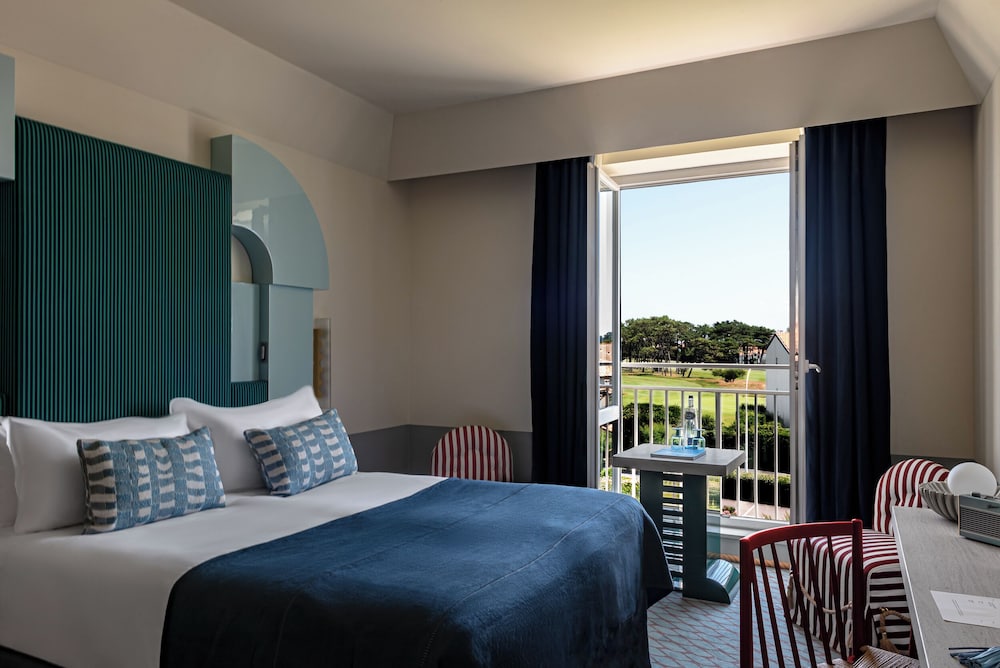 Deluxe Room, Golf View