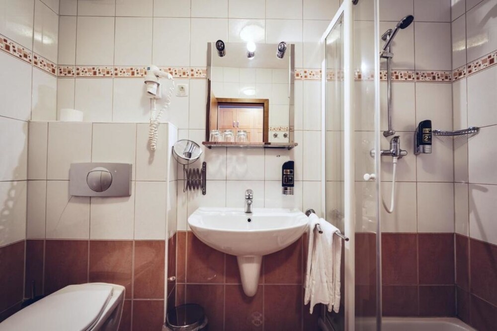 Deluxe Double Room, Balcony - Photo 6