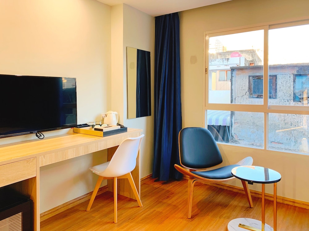 Deluxe Twin Room photo 2