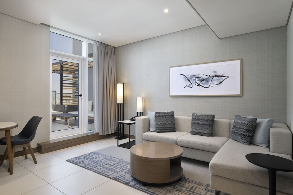 Business Suite, 1 Bedroom, City View - Photo 2